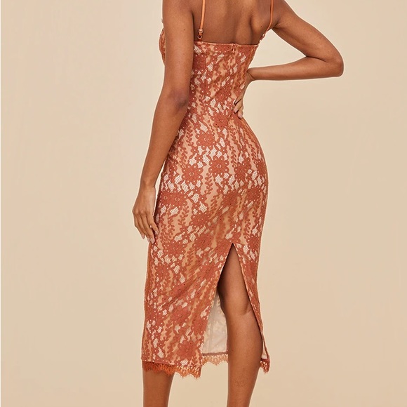 🚫 SOLD Rust Lace Dress - Picture 2 of 3